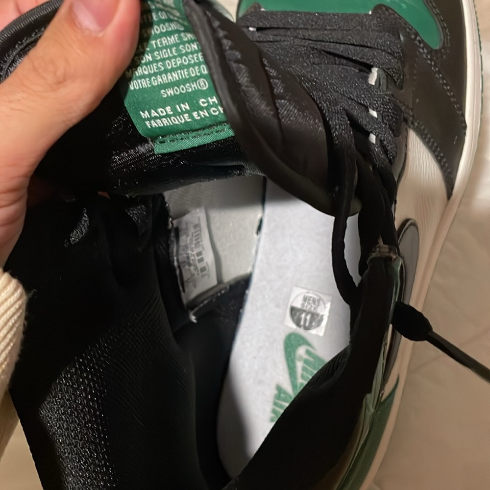 Jordan 1 High Pine Green - Picture 6 of 8